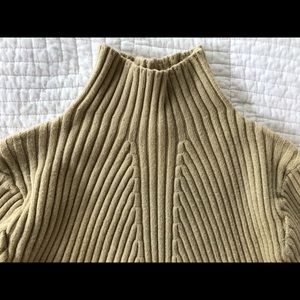 Mock neck ribbed stretchy sweater